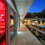 Dom wakacyjny Luxurious In *