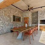 Luxurious In Dicmo