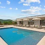Dom wakacyjny Luxurious In *