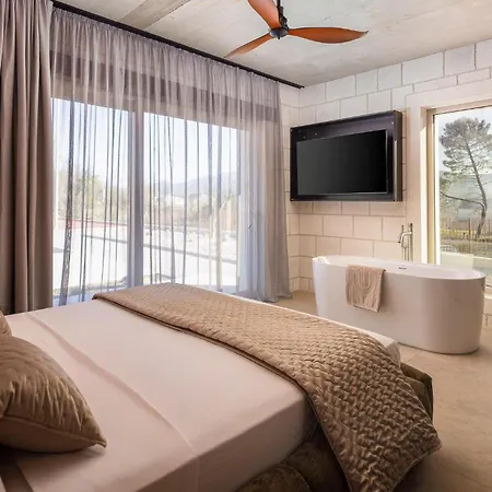 Beautiful In Holiday home *