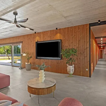 Beautiful In * Dicmo