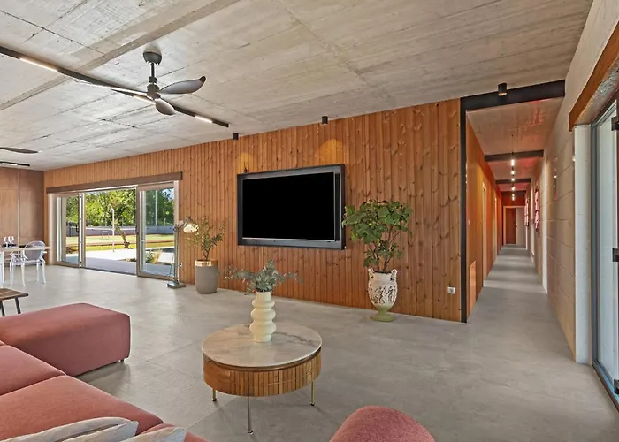 Beautiful In * Dicmo