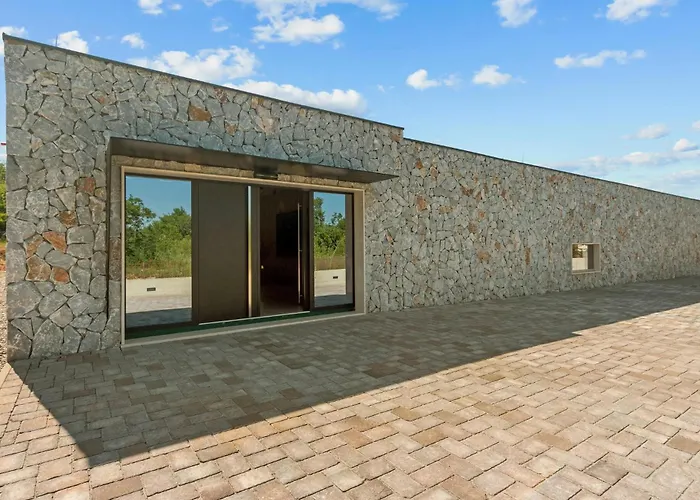Ferienhaus Beautiful In Dicmo